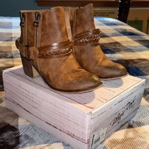 Blazin Roxx Brown Braided Strap Ankle Boots